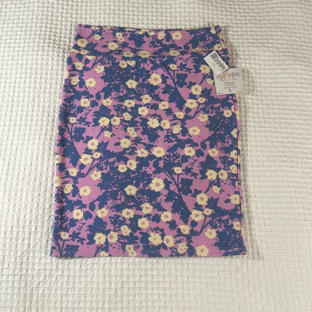 LuLaRoe Women’s Cassie Pencil Skirt/Size: L /Color:Pink-Blue-White Floral (NWT)